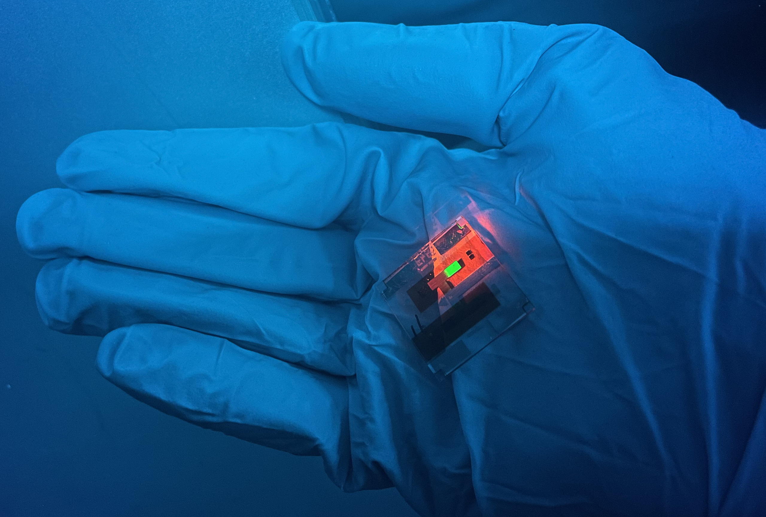 Photon energy upconversion with organic opto-electronics